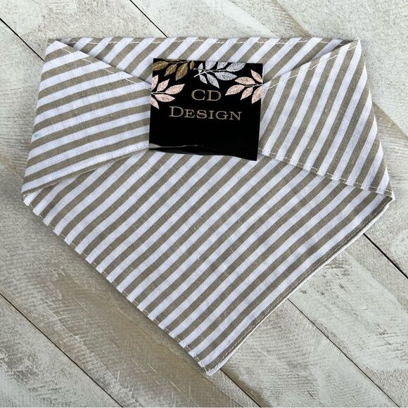 Taupe and white strip bandana size small - Picture 2 of 2